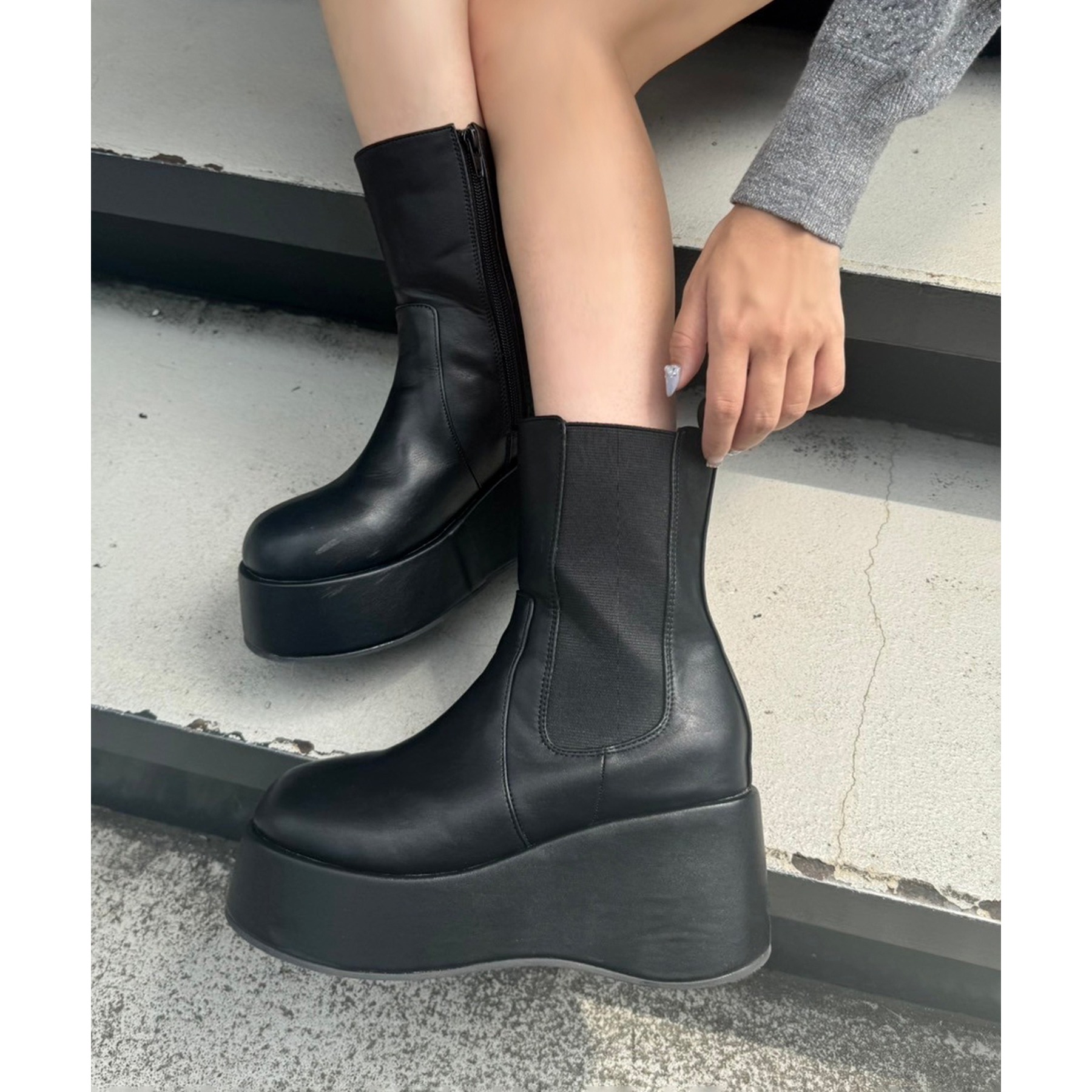 【マイナス3キロ見え】サイドゴアボリュームソールショートブーツ マイナス3キロ見え】サイドゴアボリュームソールショートブーツ