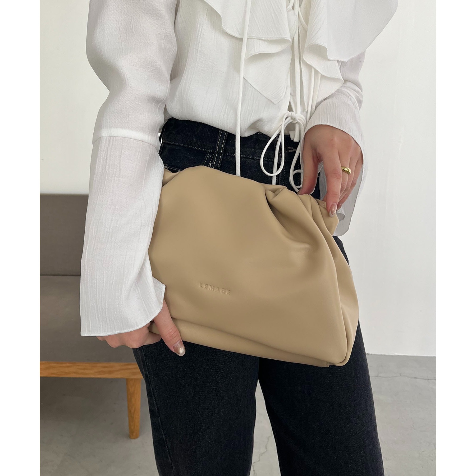 新色/ライトベージュ】クラウディギャザーバッグ | ファッション通販