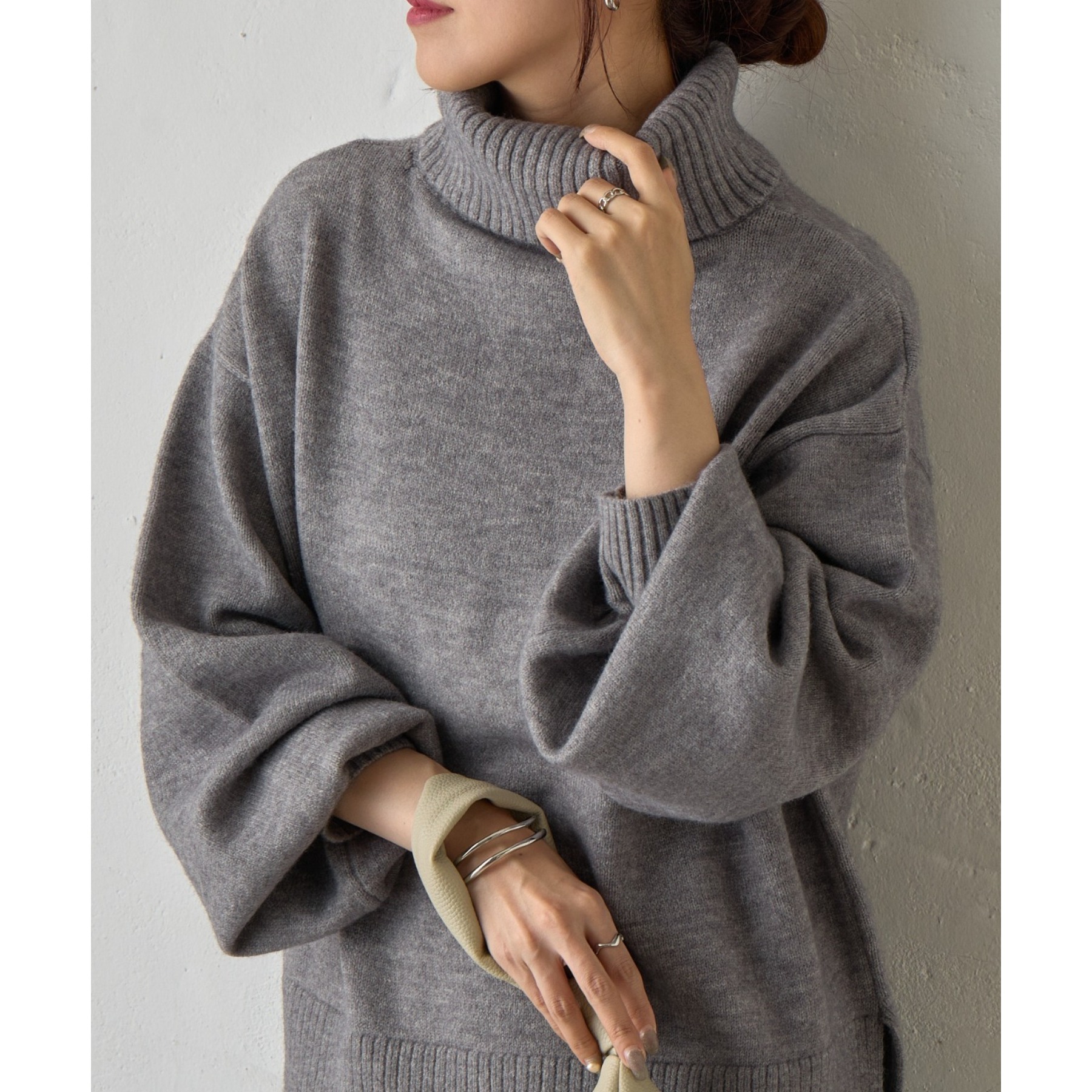 上質な着心地/全骨格細見え】〈C.L〉FOXカシミアドルマンニット