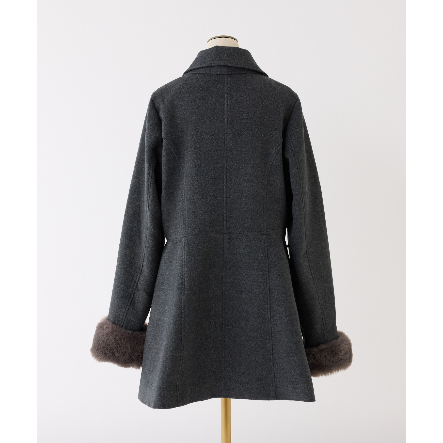 13630994_17_11_1800x1800_17612