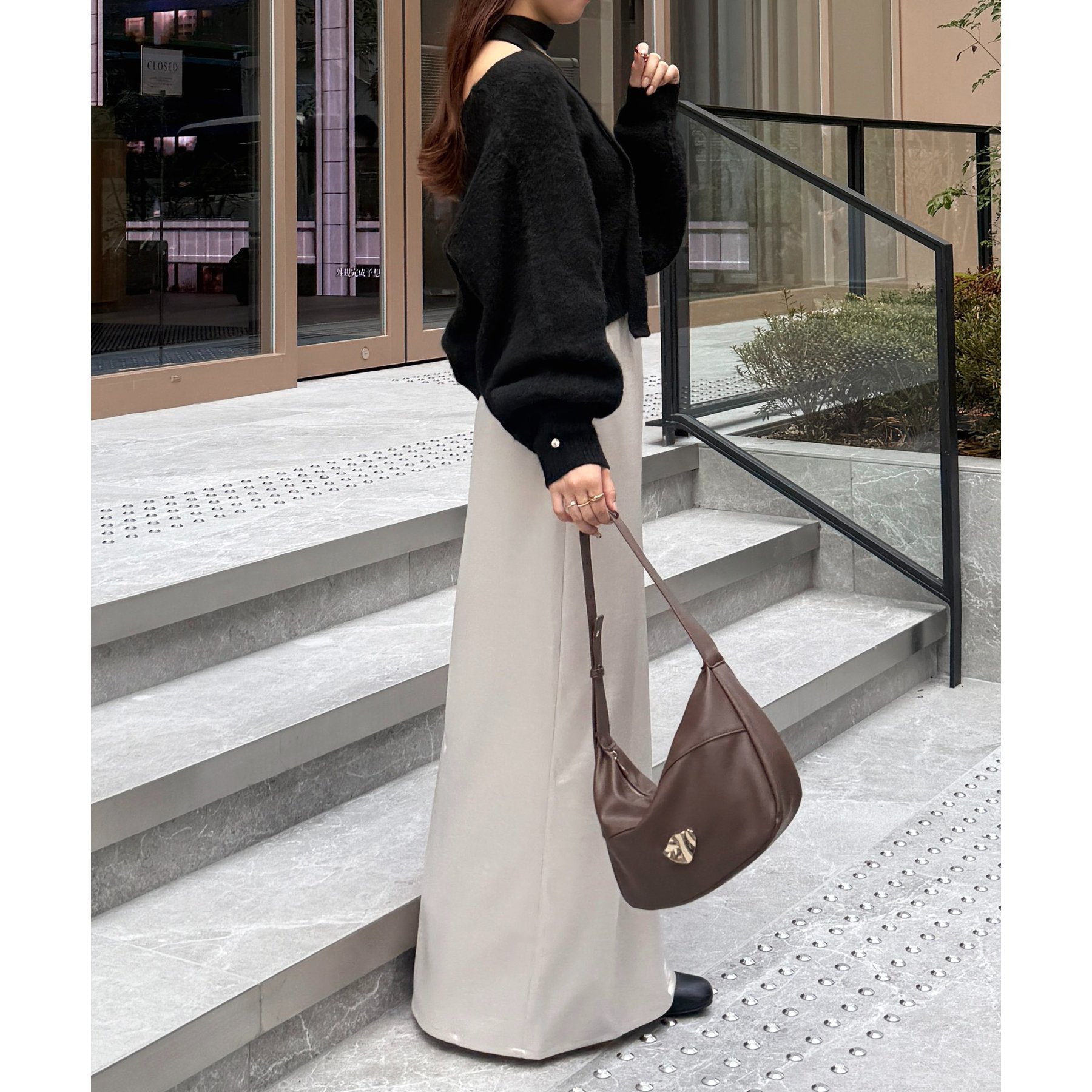 新品タグ付 JUSGLITTY チョーカー付きVニット JUSGLITTY - 新品タグ付 JUSGLITTY チョーカー付き6部袖Vニットの通販