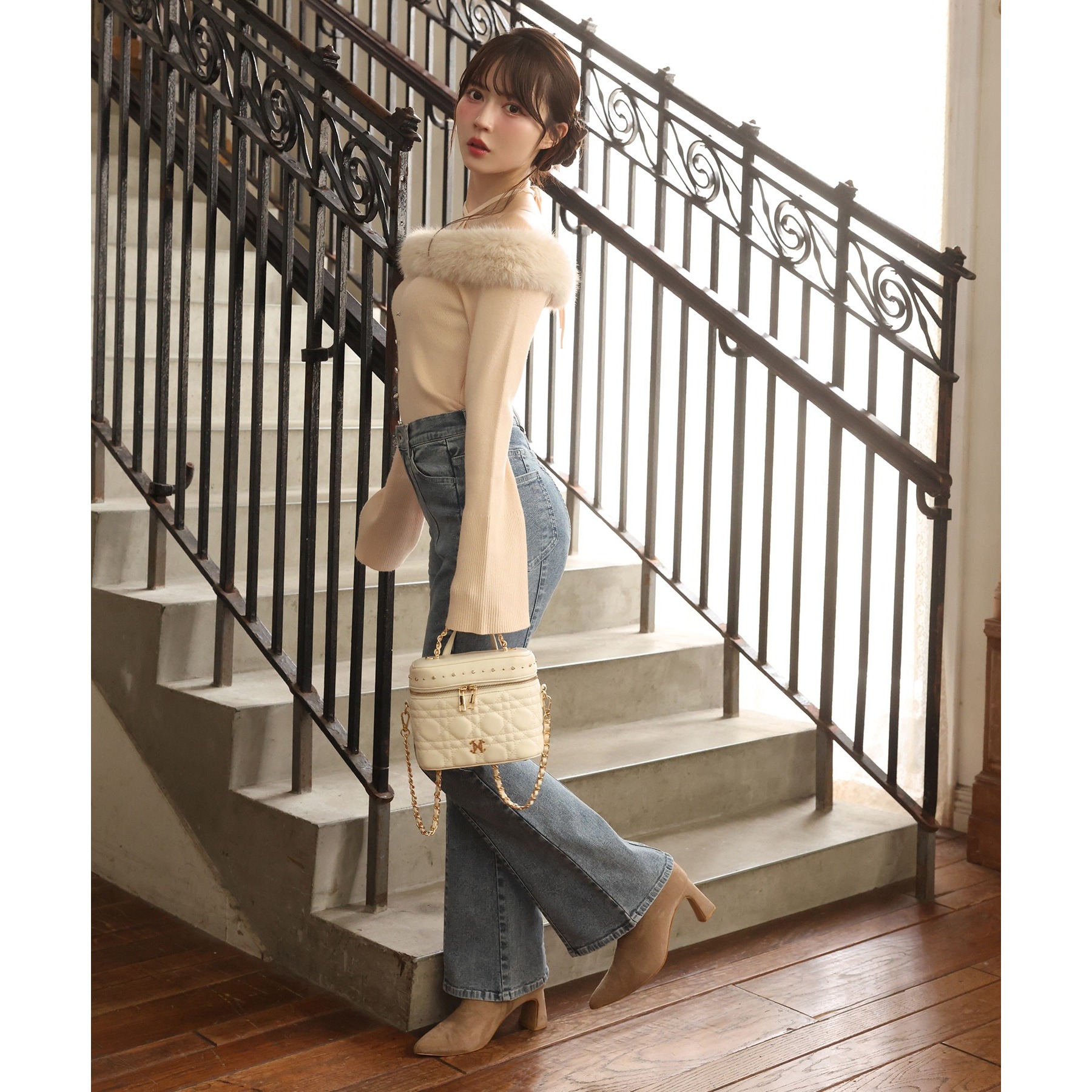 キラキラボタンファーオフショルニット | ファッション通販サイト NUGU