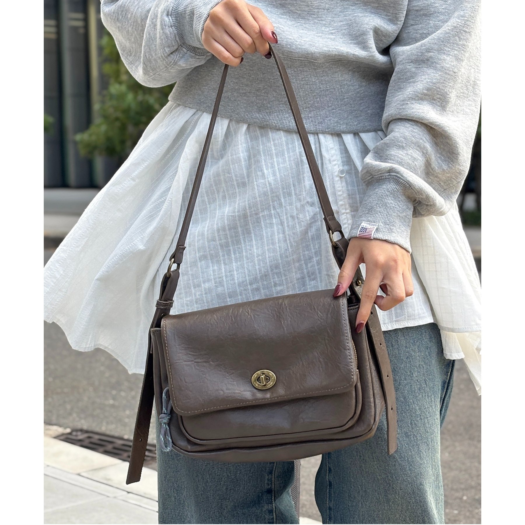 ターンロックダブルベルトレザーバッグ | ファッション通販サイト NUGU