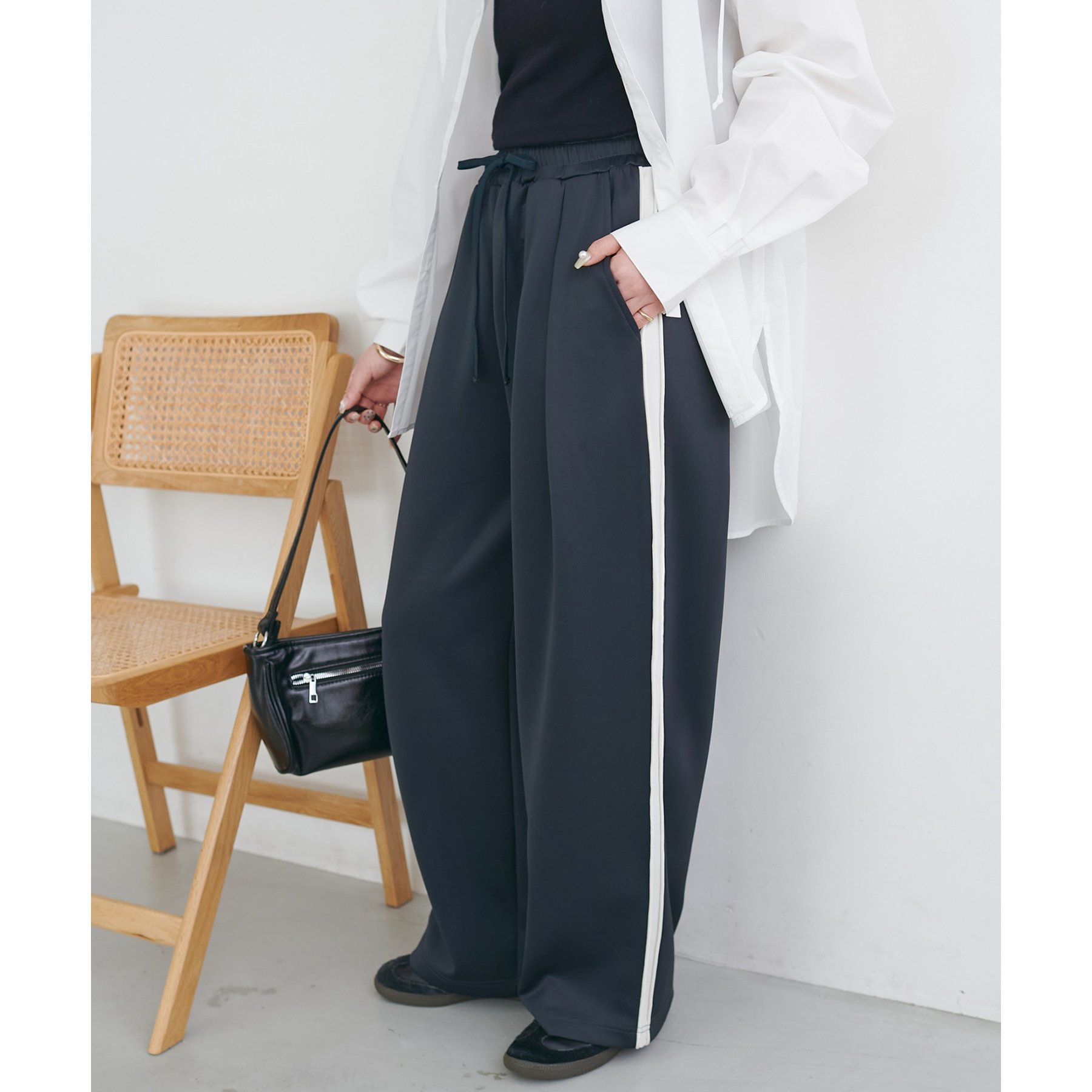 【Enlude】ラインイリトラックジャージーパンツ《ユニセックス》