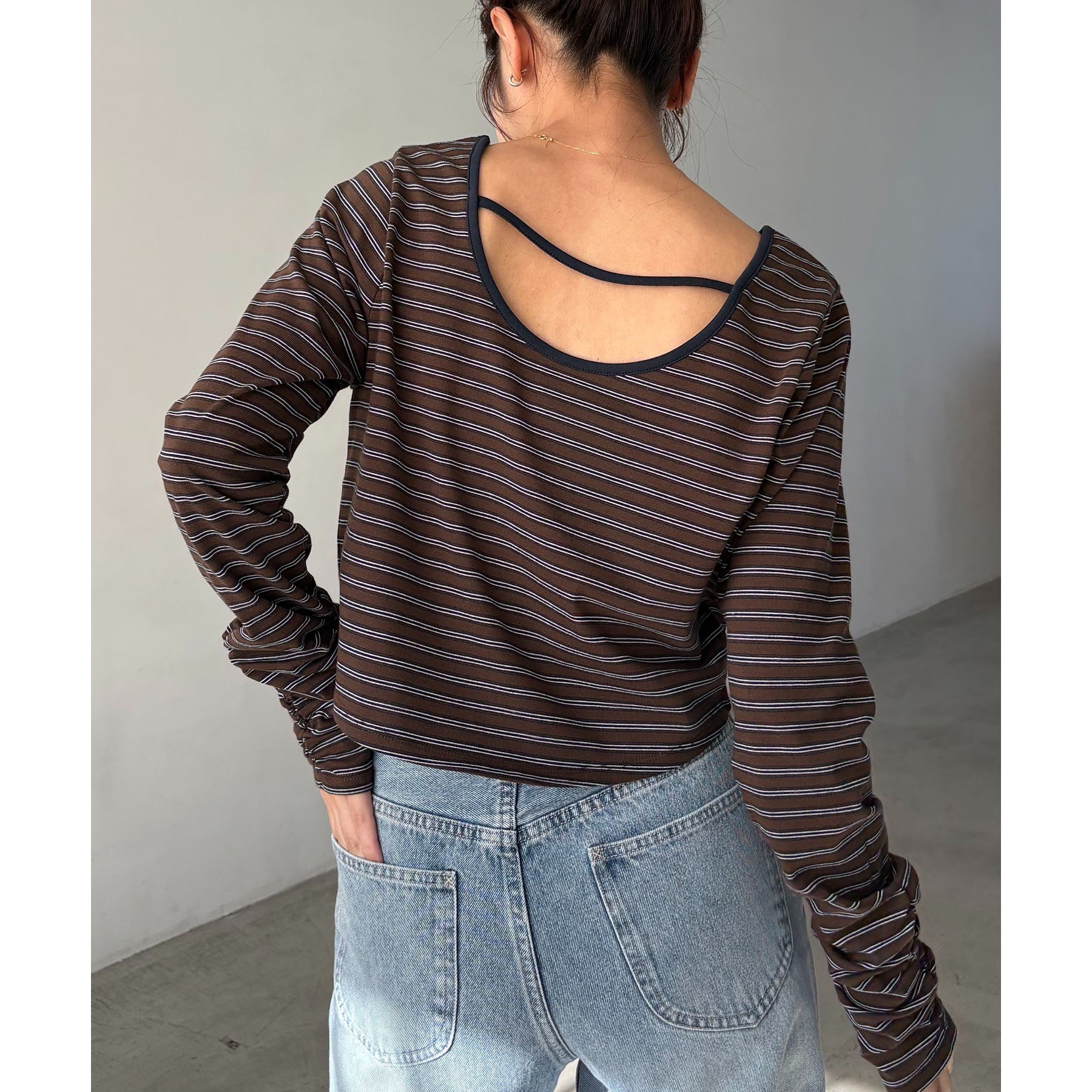バックUネッククロップボーダーTシャツ | ファッション通販サイト NUGU