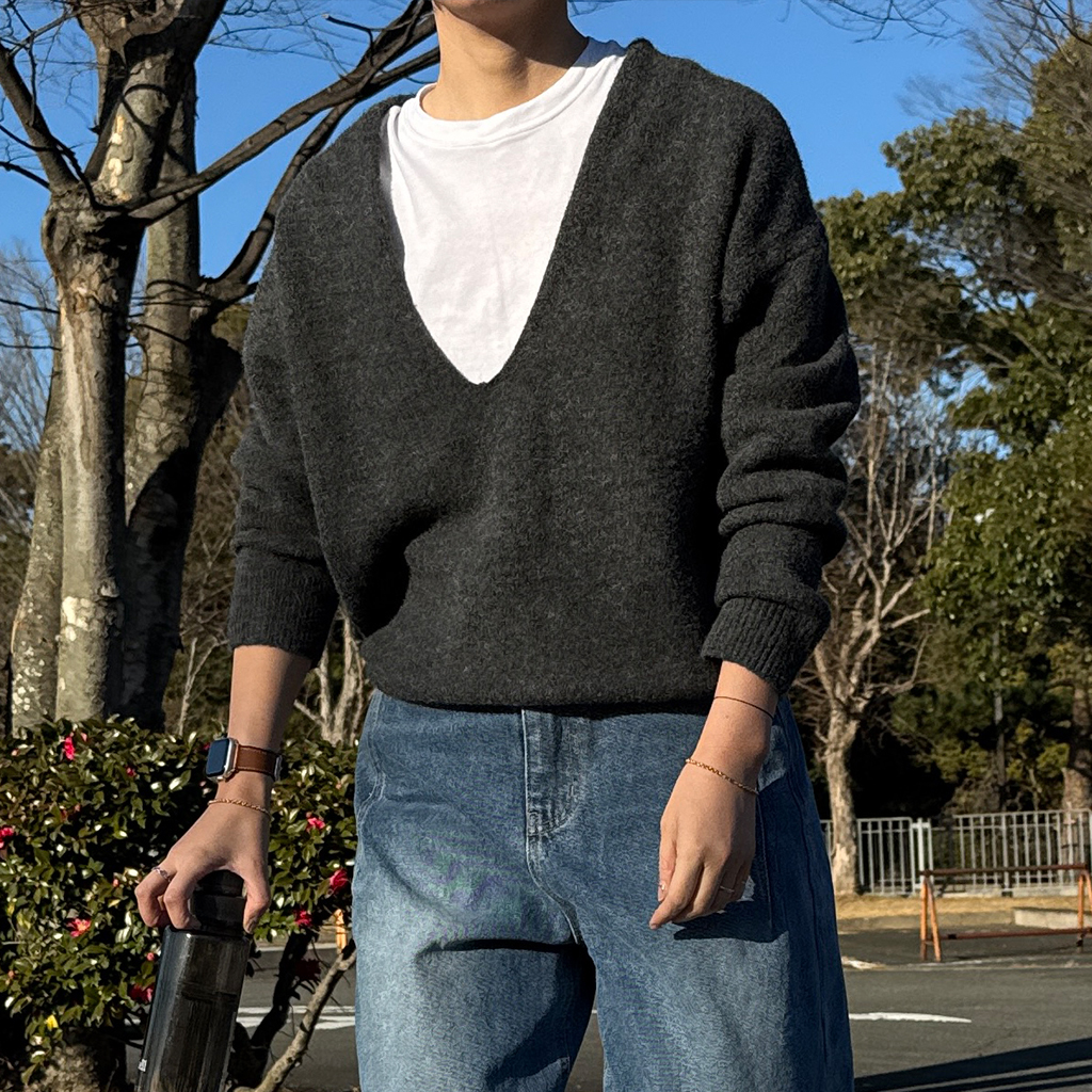 ディープVネックニットセーター | ファッション通販サイト NUGU