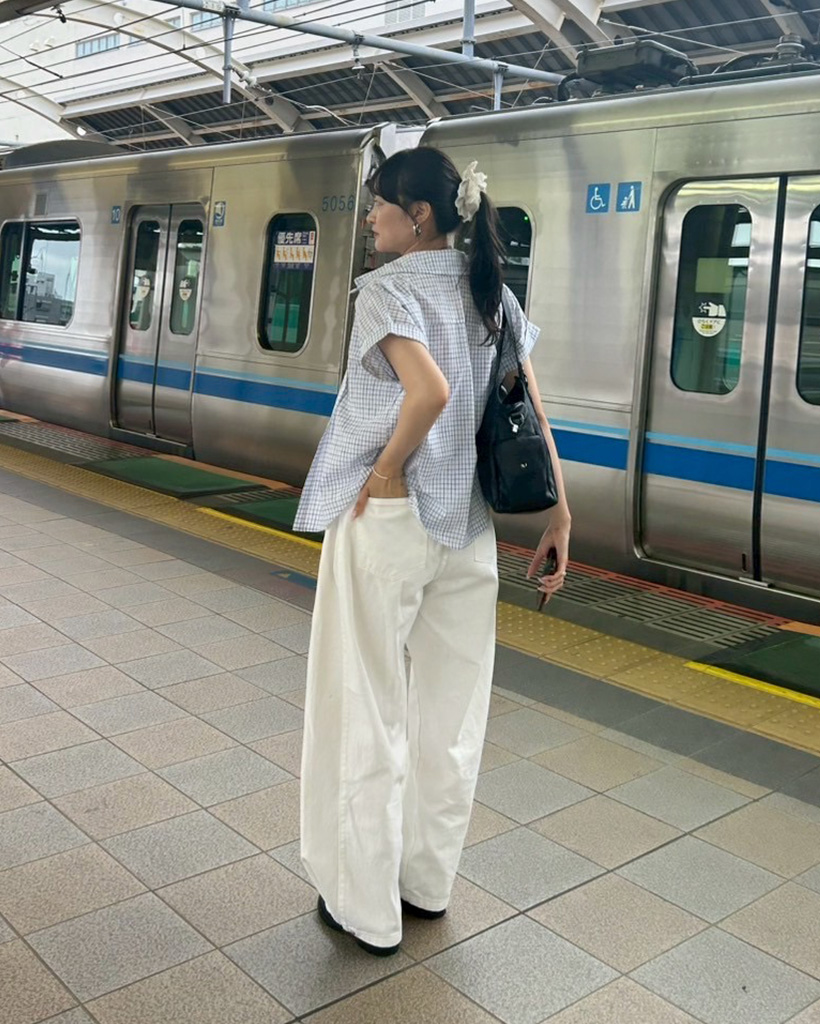 サイドタック入りバルーンフィットパンツ | ファッション通販サイト NUGU