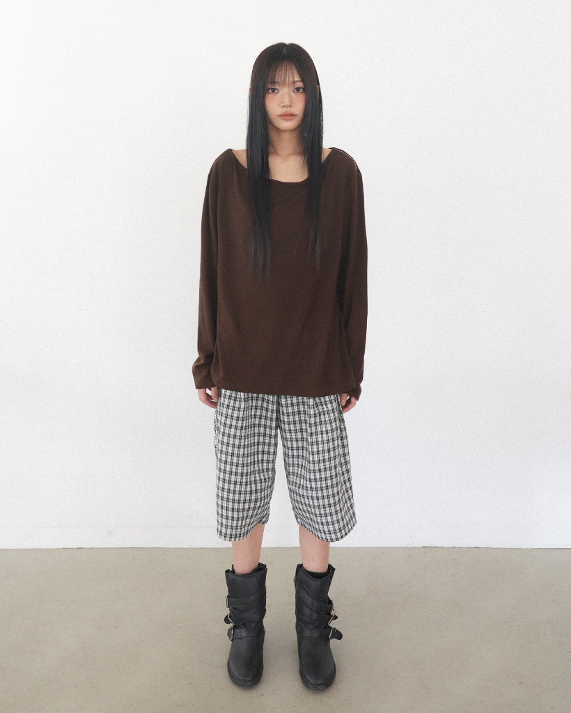 BLACK CHECK PINTUCK BURMUDA PANTS