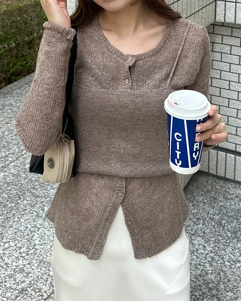 キャミニットビスチェ＆ラウンドネックカーディガンセット