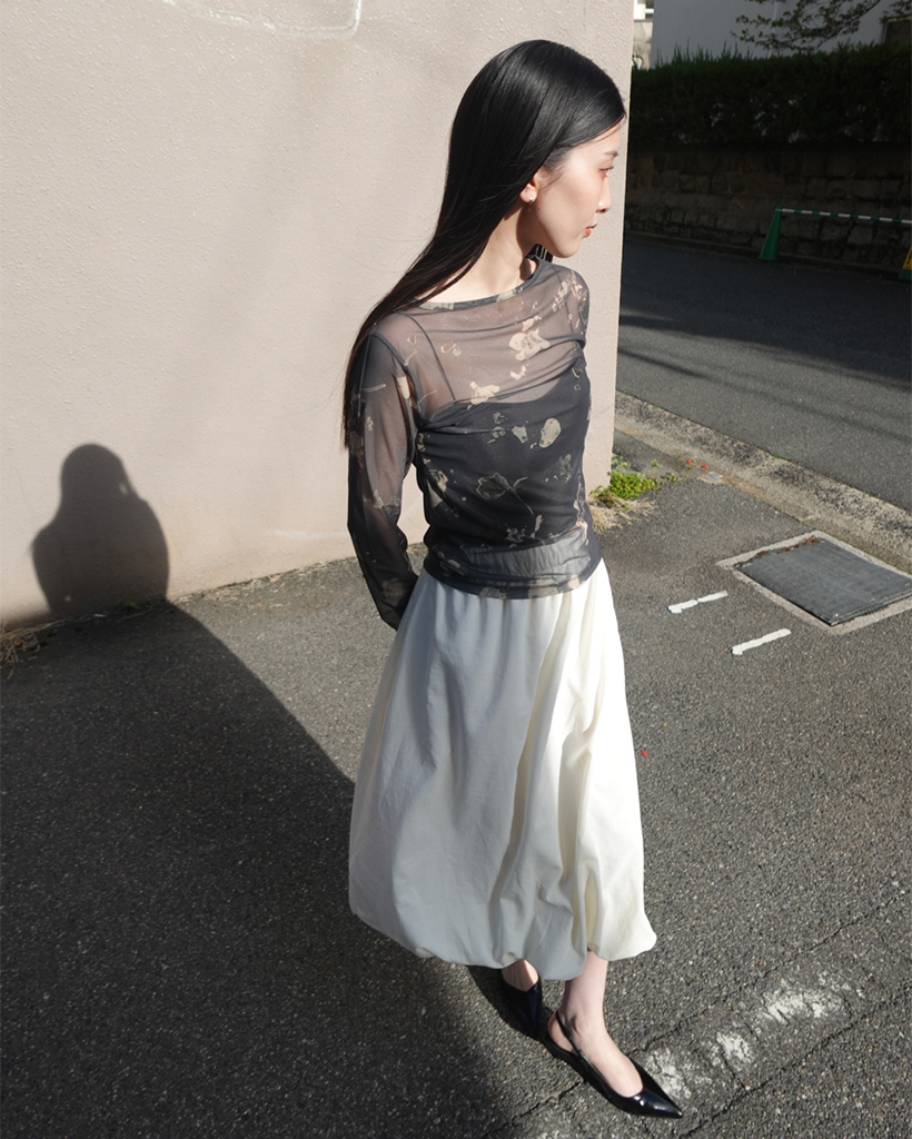 フラワーメッシュシースルー長袖Tシャツ