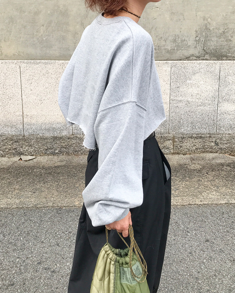 ダメージクロップドスウェットシャツ | ファッション通販サイト NUGU