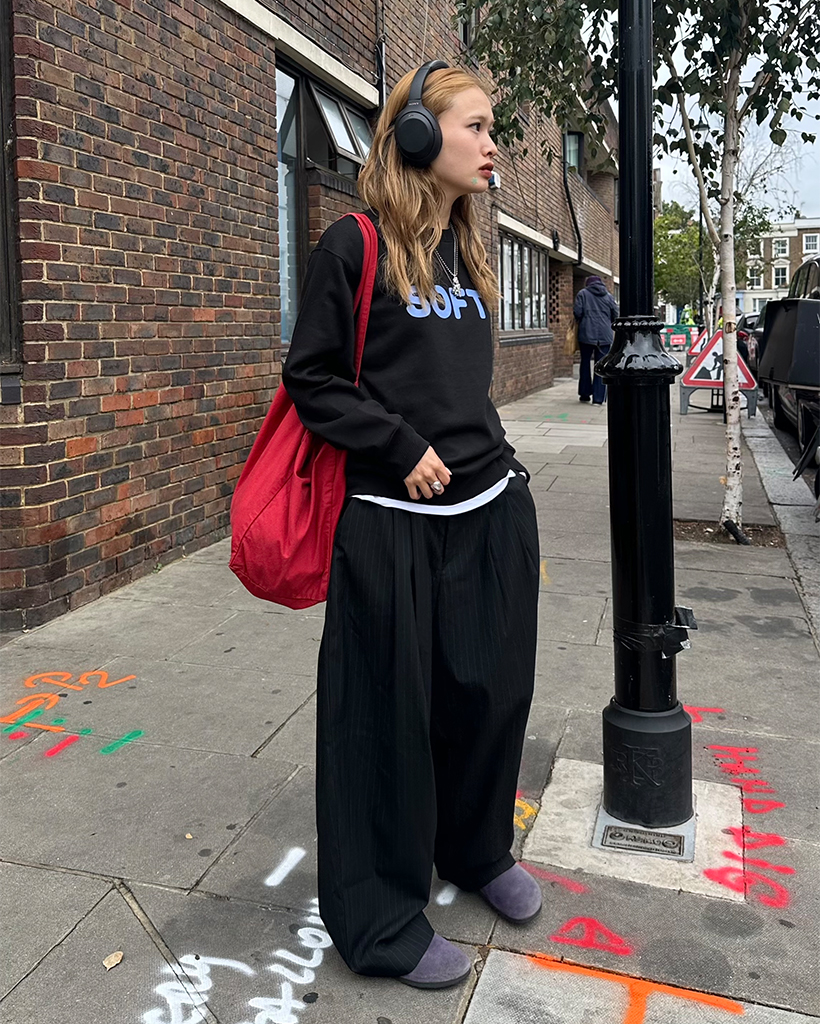 ユニセックス）ピンストライプツータックワイドスラックス