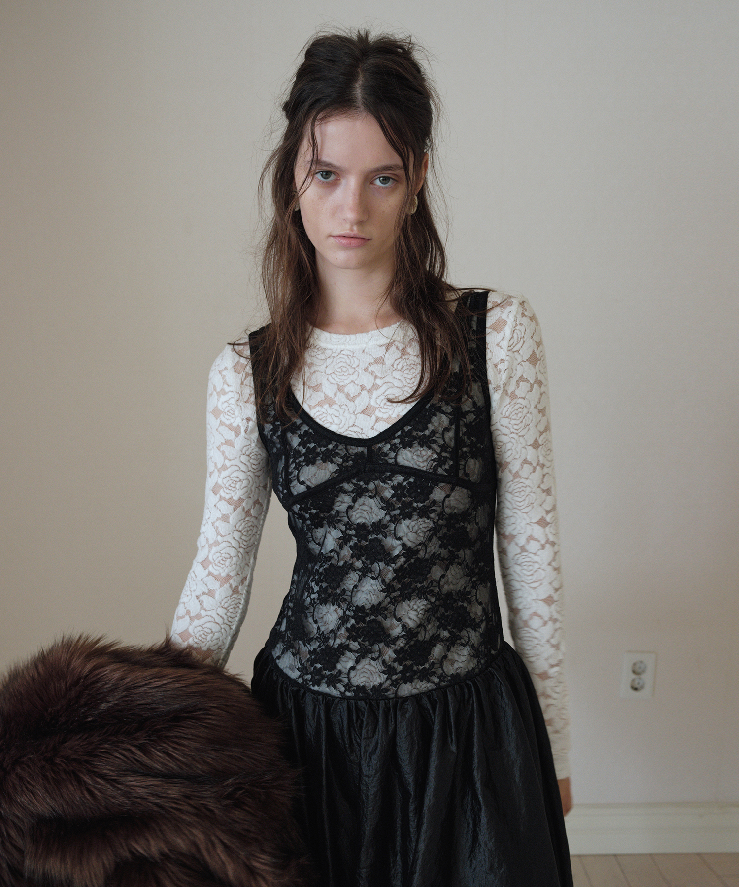 [yang x overdue flair] WARM LACE T-SHIRT_IVORY