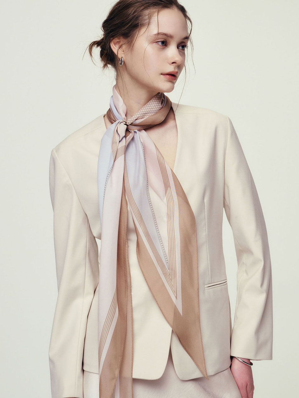 Long Twilly Silk Scarf - Pearl White | ファッション通販