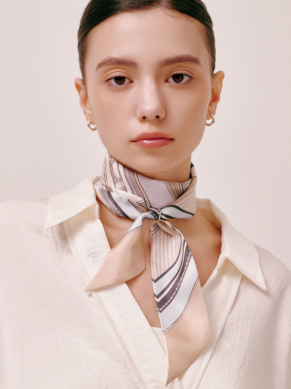 Long Twilly Silk Scarf - Ivory/Charcoal | ファッション通販