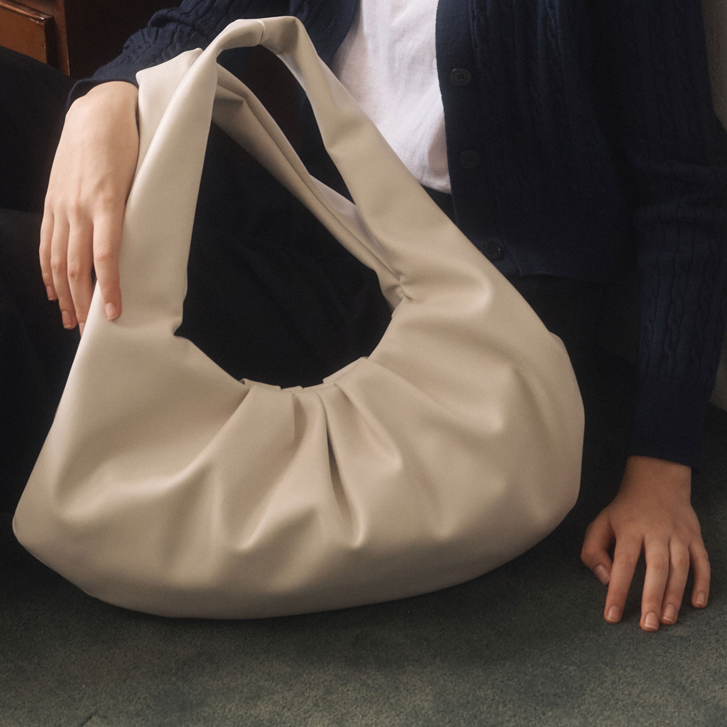 Dmyrin Hobo Bag 452431001 (White)