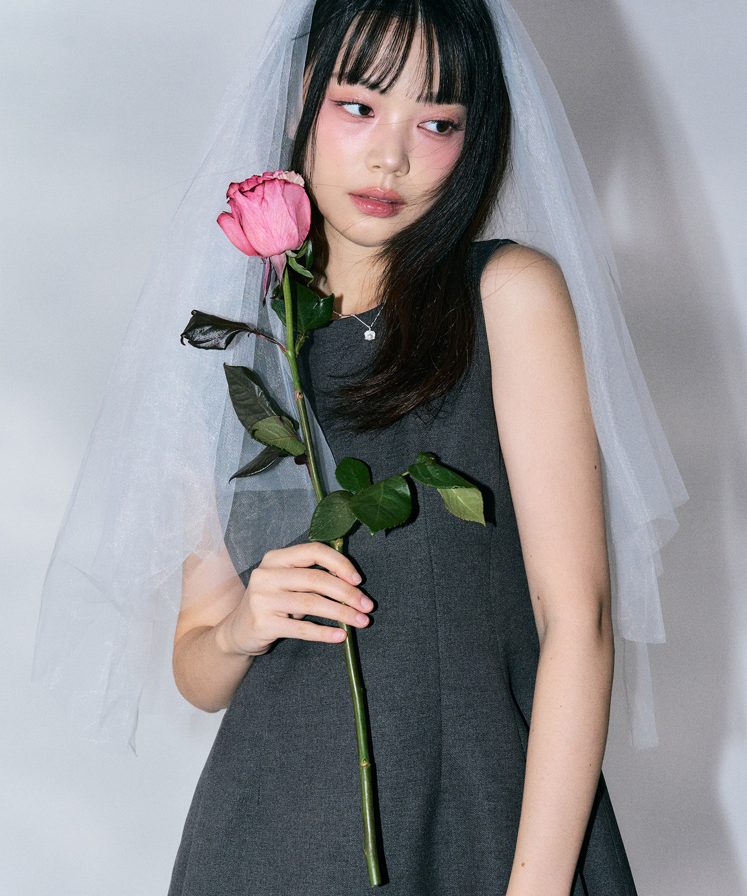 オスカースリーブレスミニワンピース [CHARCOAL] | ファッション通販