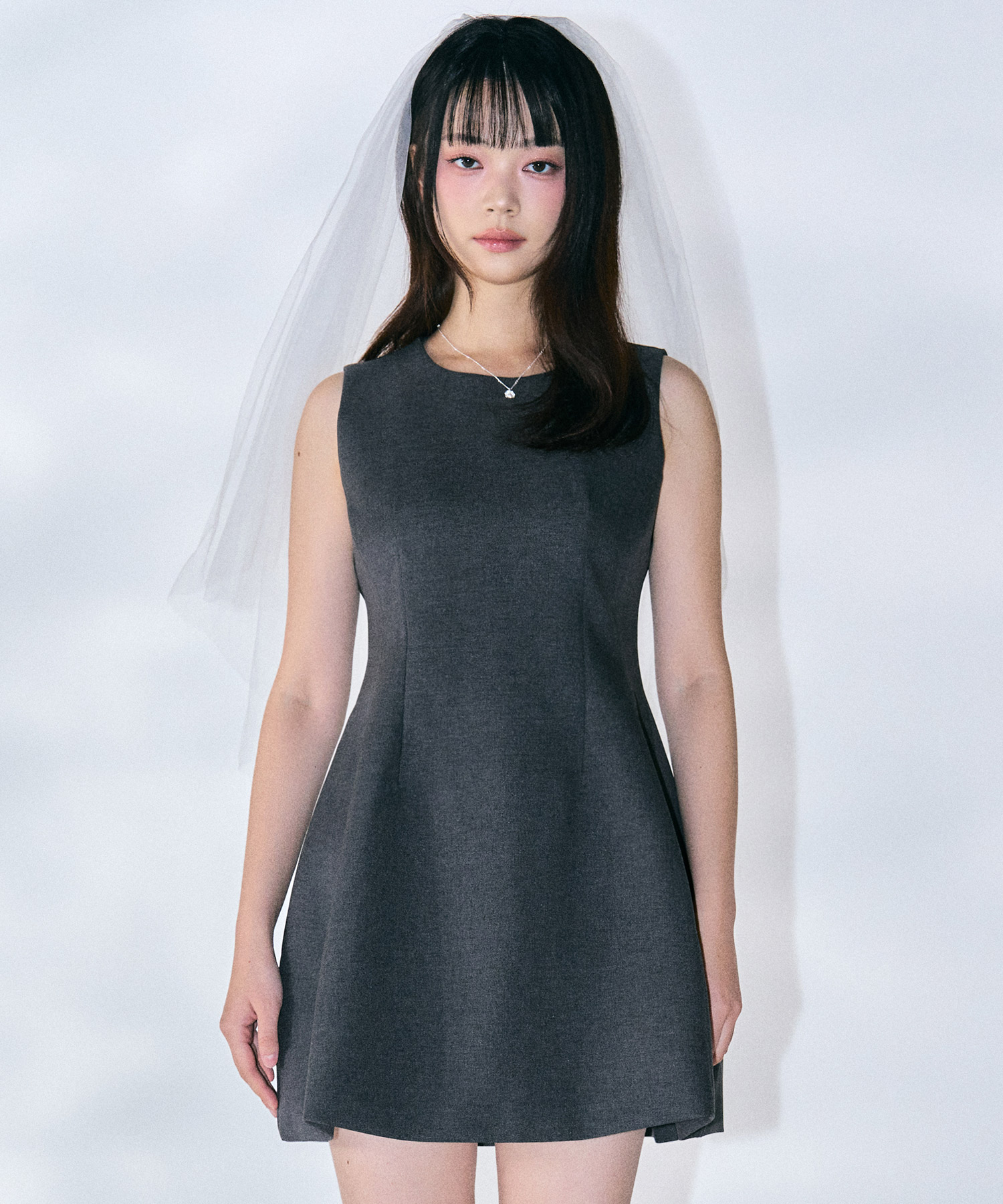 オスカースリーブレスミニワンピース [CHARCOAL] | ファッション通販