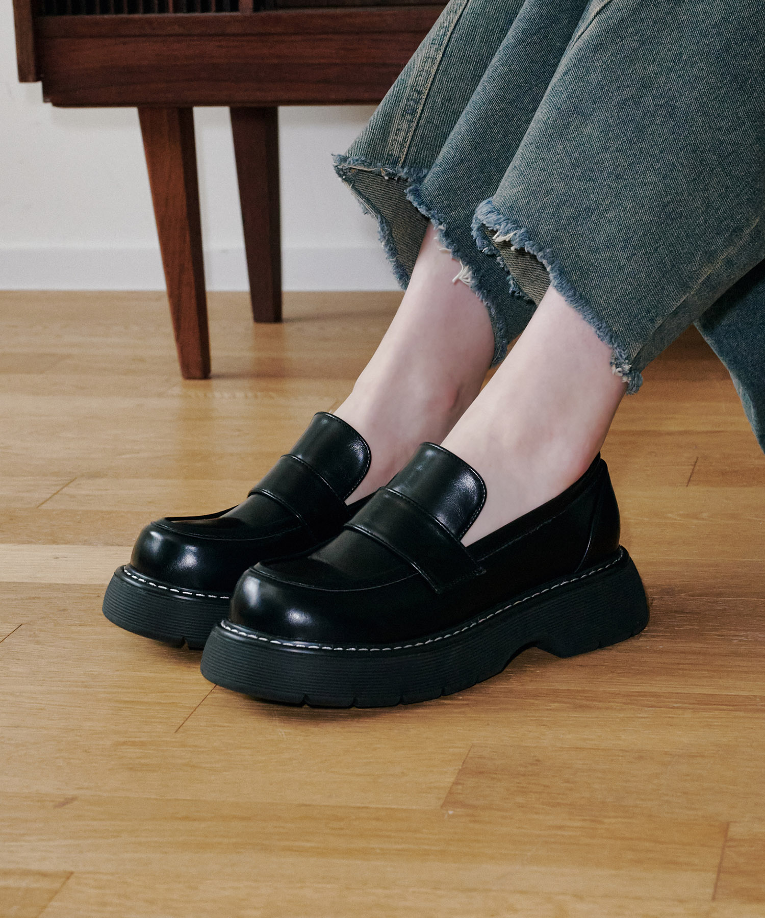 Round Toe Stitch Chunky Loafer 412319002 (4.5cm/1color)