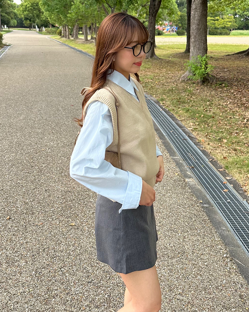 m*i様 2022 Drawer 3G畔編みVネックニットベスト キャメル　2 2022 Drawer 3G畔編みVネックニットベスト キャメル 2 M 黒