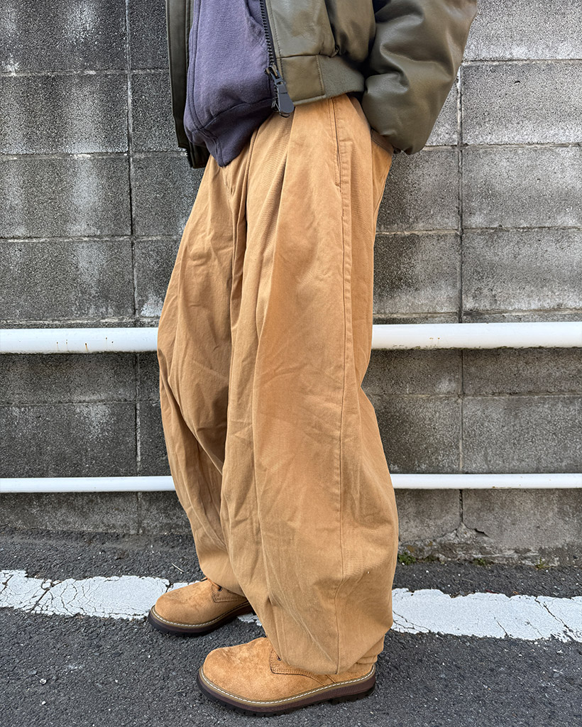 ツータックバルーンパンツ