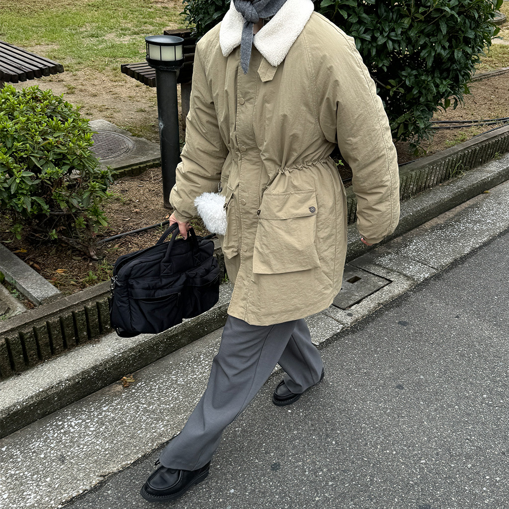 (ORIGINAL) ボアカラーナイロンパデッドジャンパー (beige)