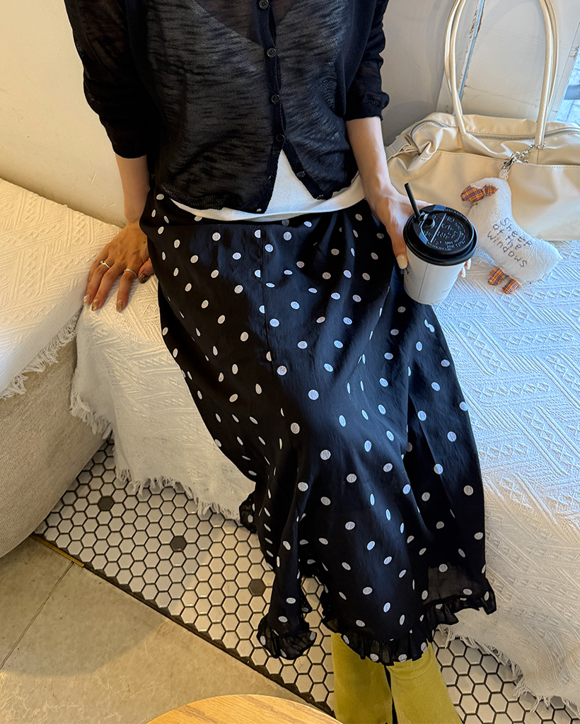 Hannoh Wessel ドット柄 ロングプリーツスカート 38 Mサイズ Hannoh Wessel ドット柄 ロングプリーツスカート 38 Mサイズ