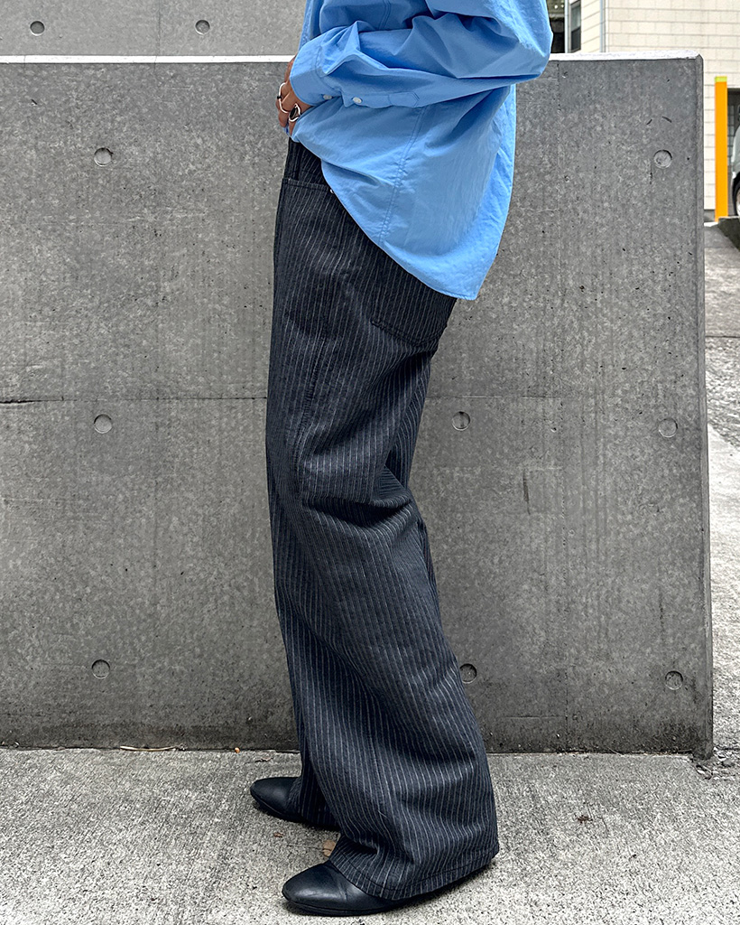 seyto スタッズピンストライプワイドフレアデニムパンツ seyto（セイト）の「Studs pin stripe wide flare denim pants