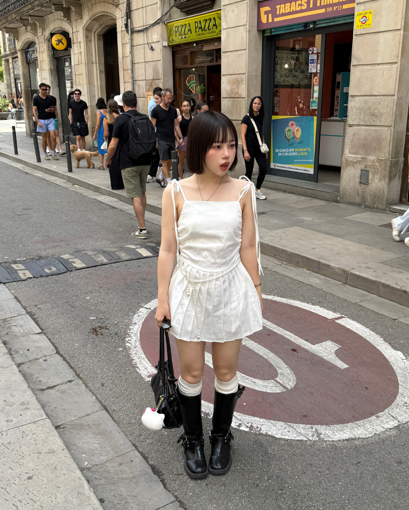 サテンプリーツミニワンピース | ファッション通販サイト NUGU
