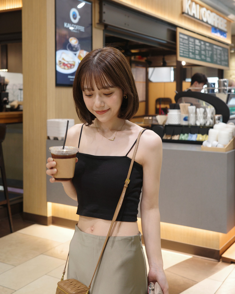 スクエアラインスリーブレス