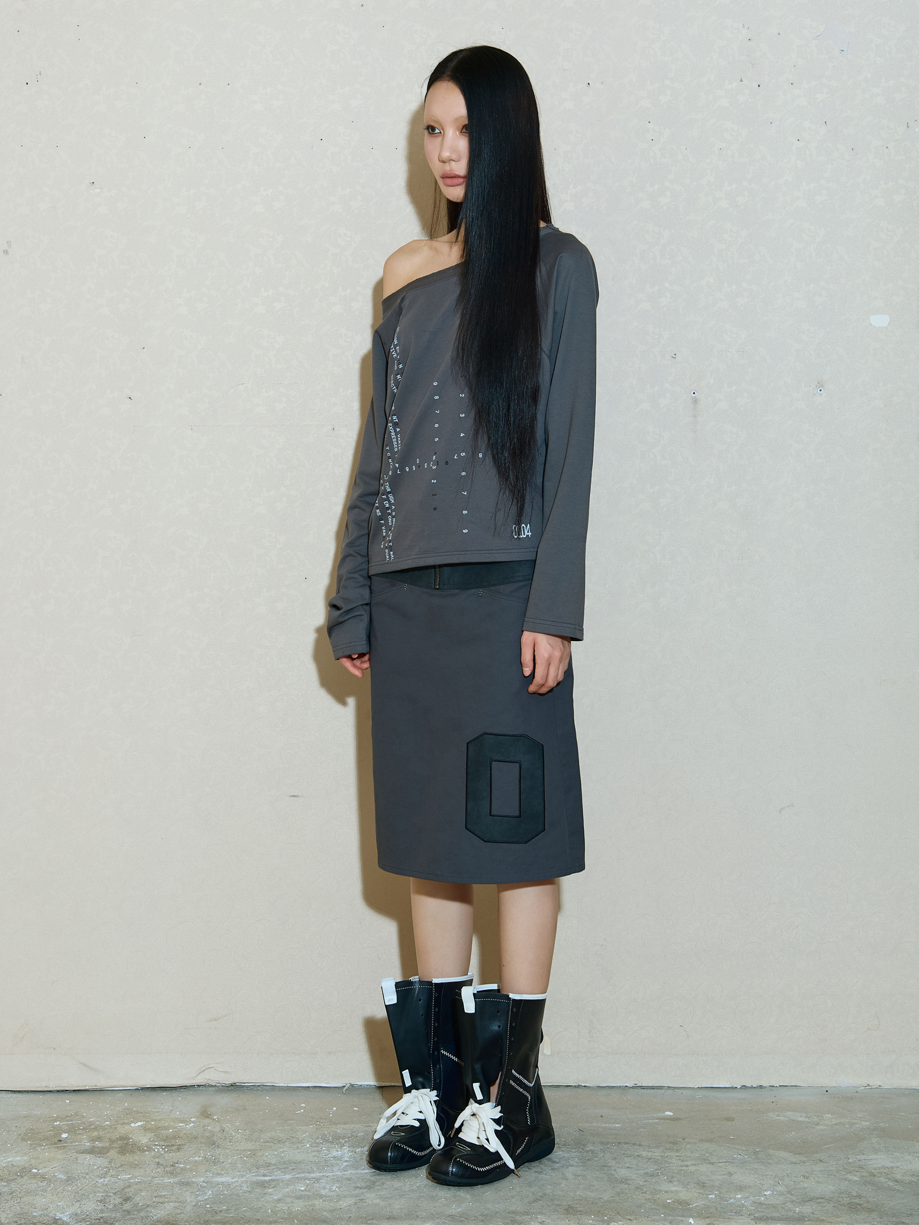 CODE PRINTING OFF-SHOULDER LONG SLEEVE | ファッション通販