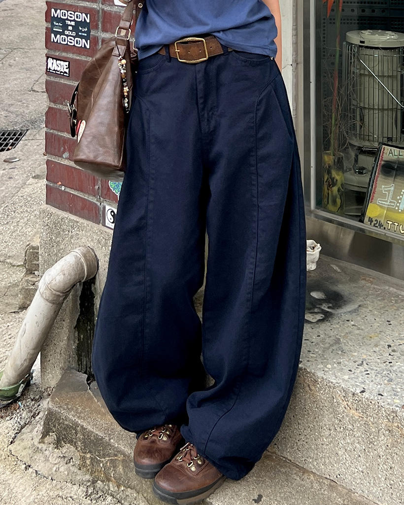 nugu bom バックエンブロイダリーデニムパンツ ユニセックス) バックエンブロイダリーデニムパンツ