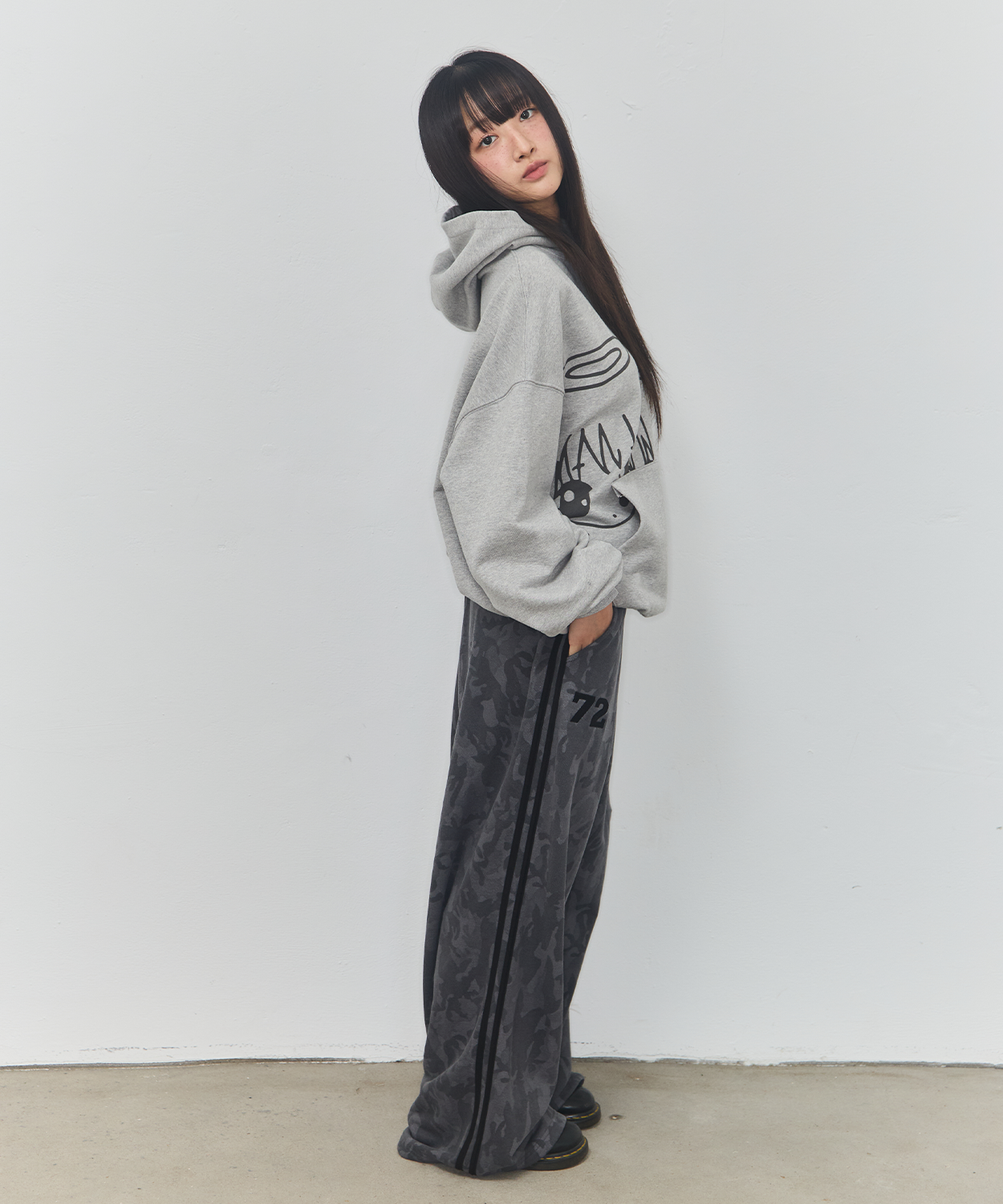 トップス ITZAVIBE CAT GIRL EYE TRACK JACKET TOP - ITZAVIBE