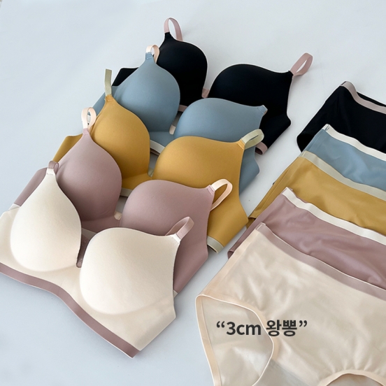 【新品未使用】にたまご×crassiang ブラ ブラトップ 完売品【新品】にたまご×crassiang ブラ ブラトップキャミ3点セット