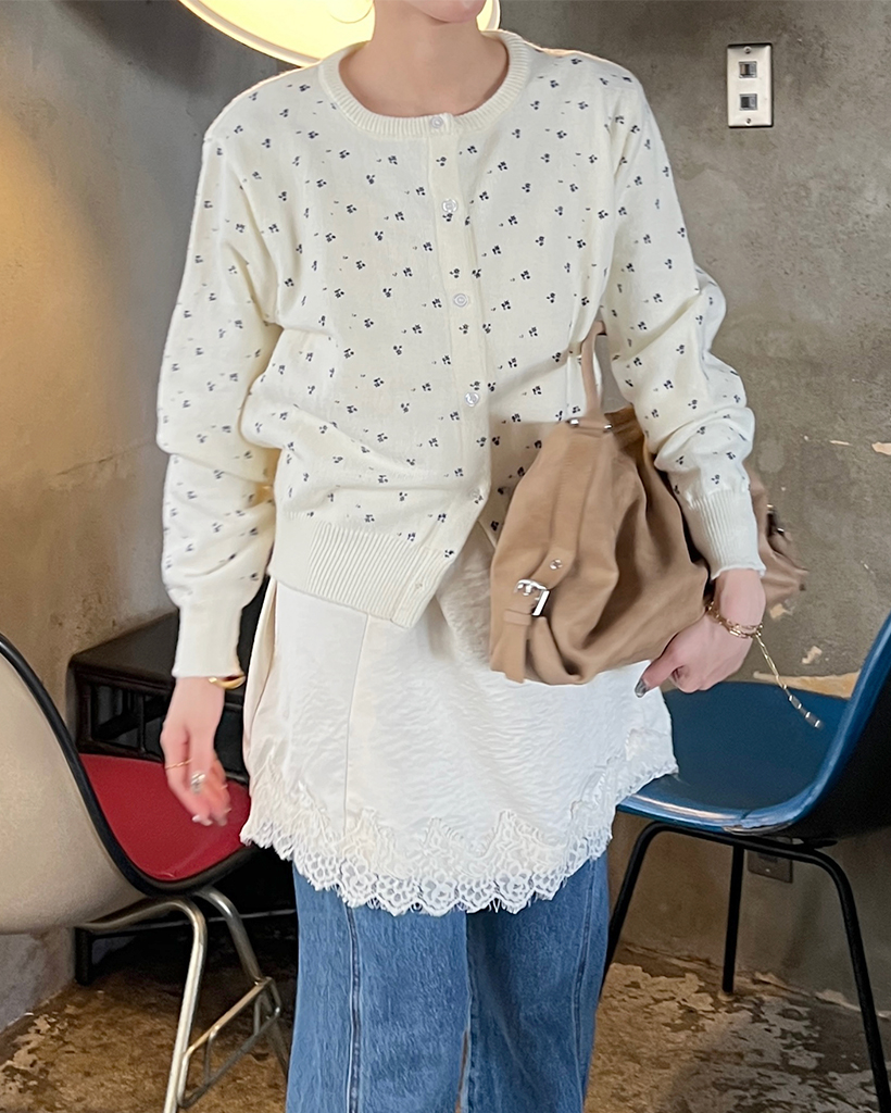 フラワー柄ラウンドネックカーディガン