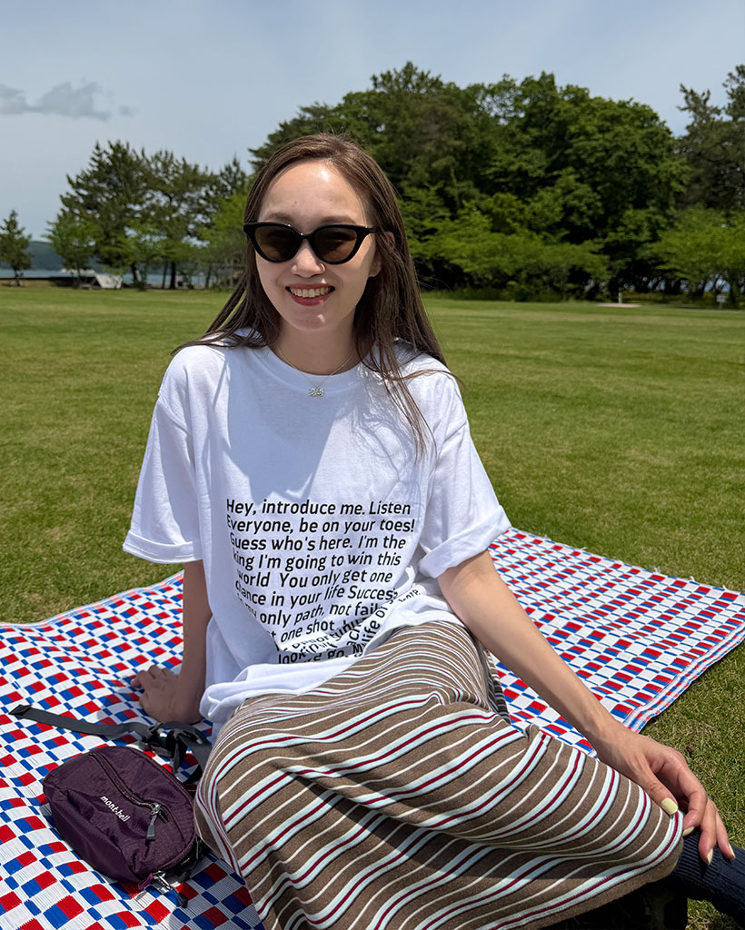 （ユニセックス）レタリングルーズフィットハーフスリーブTシャツ