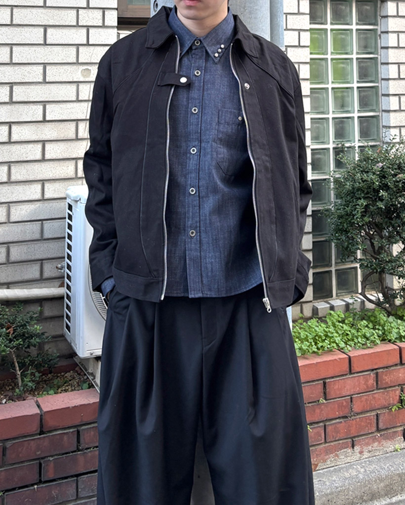 ステッチラインジップアップジャケット