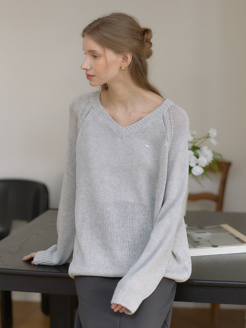 Linen V-neck Sheer Knit - Grey
