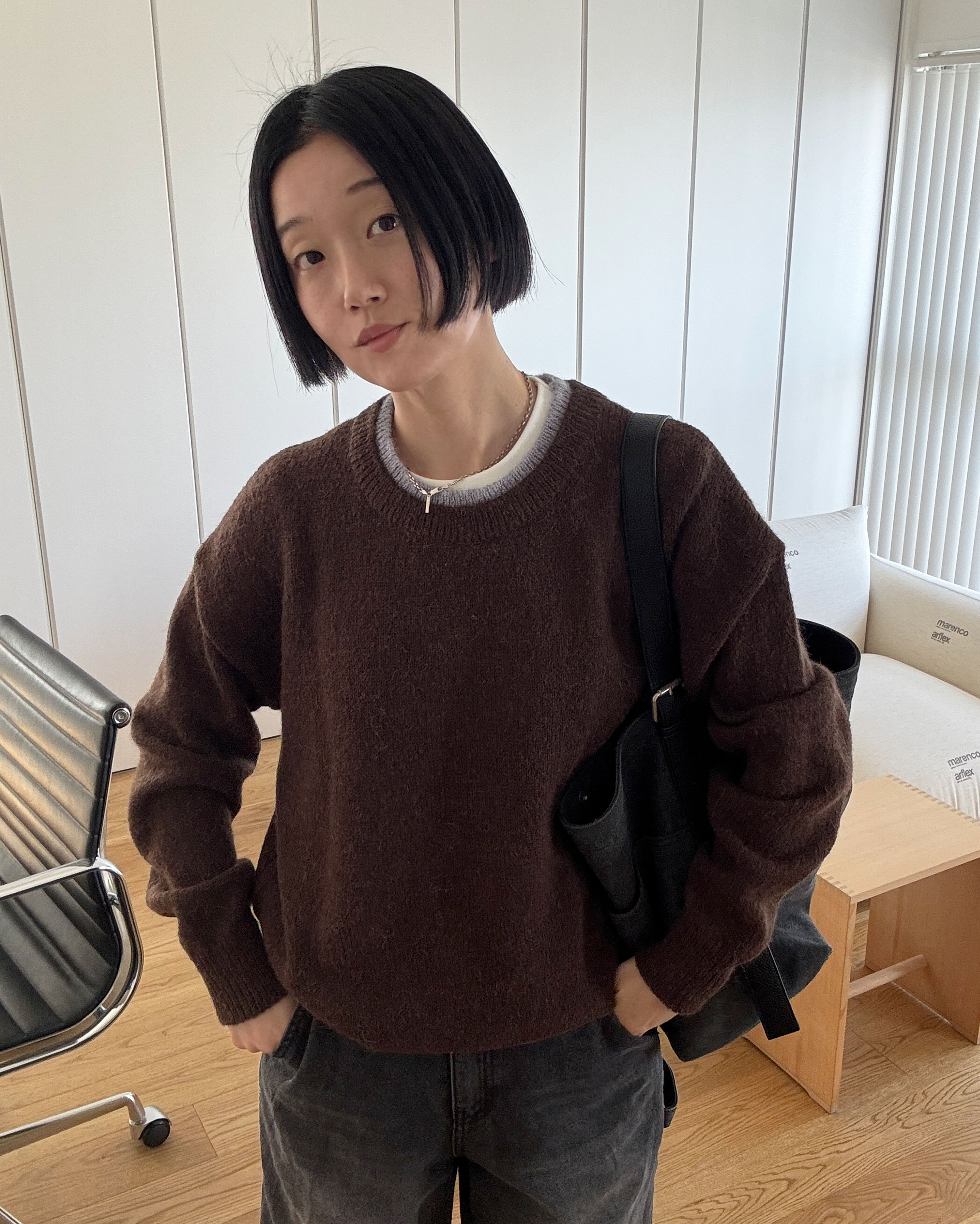 ネックラインレイヤートラウンドニット | ファッション通販サイト NUGU