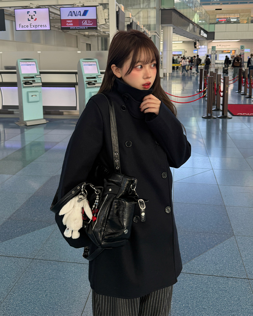 ダブルボタンハーフコート