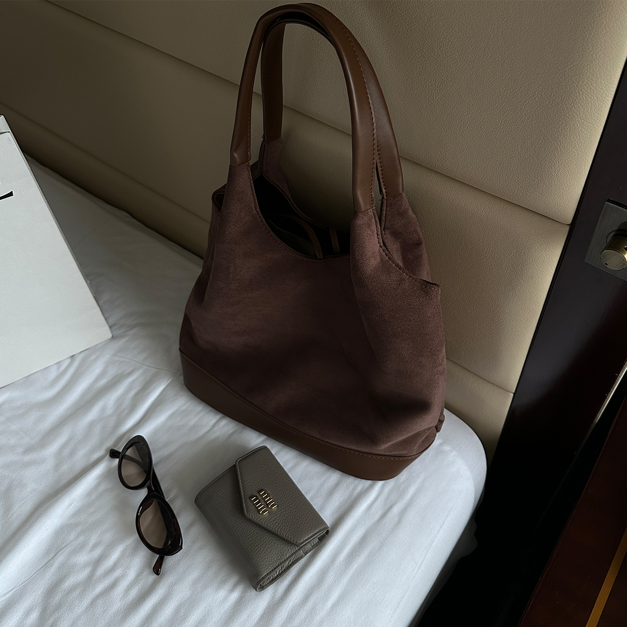 スエードリボンショルダーバッグ | ファッション通販サイト NUGU