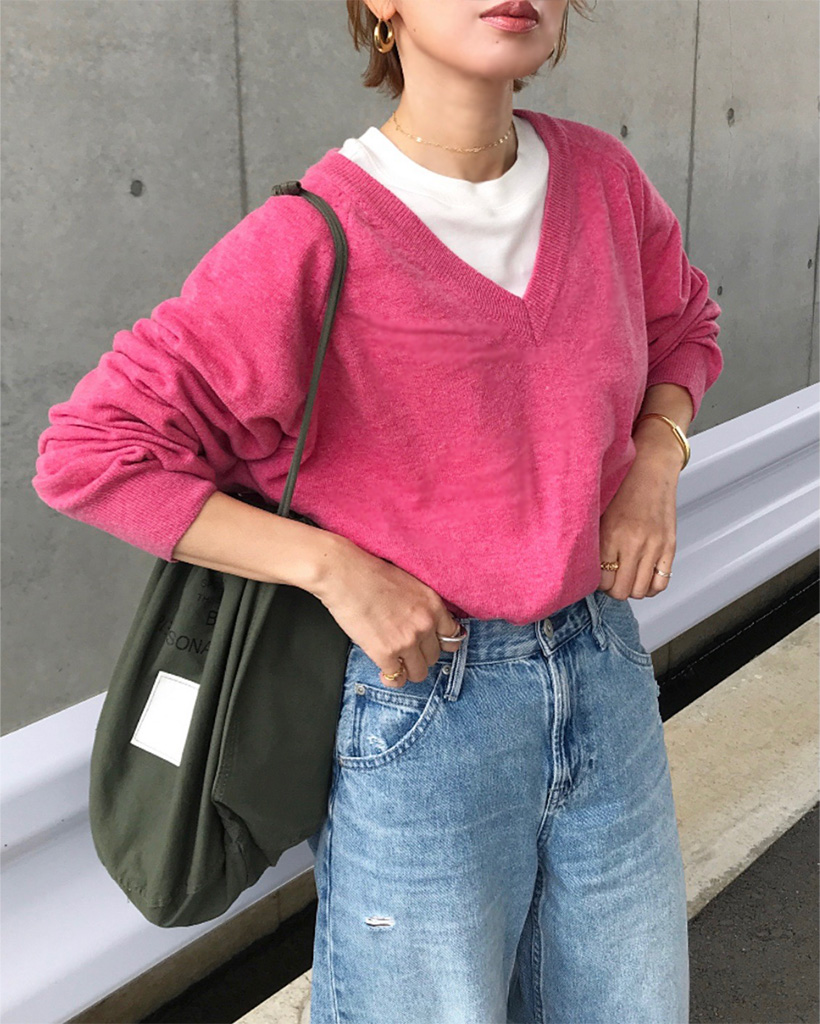 ラグランVネックニット