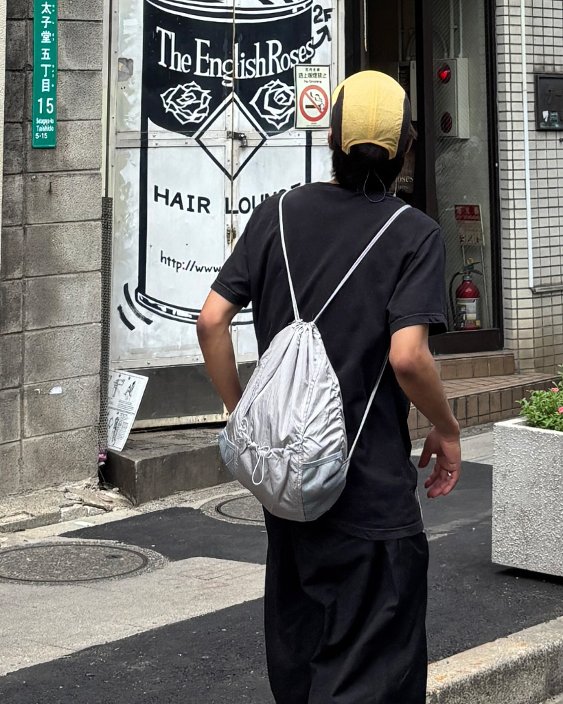 （ユニセックス）ストリングバックパック