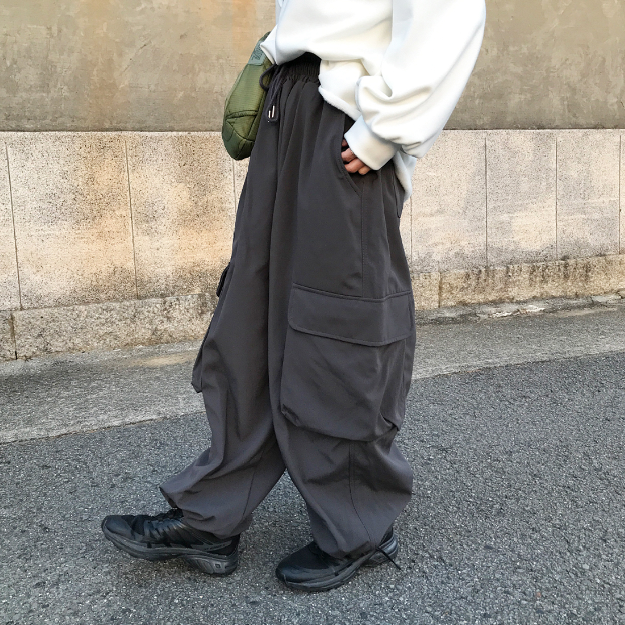 JEANS/カーゴ バンディング パンツ/ユニセックス ユニセックス) ナッピングワイドカーゴパンツ | ファッション