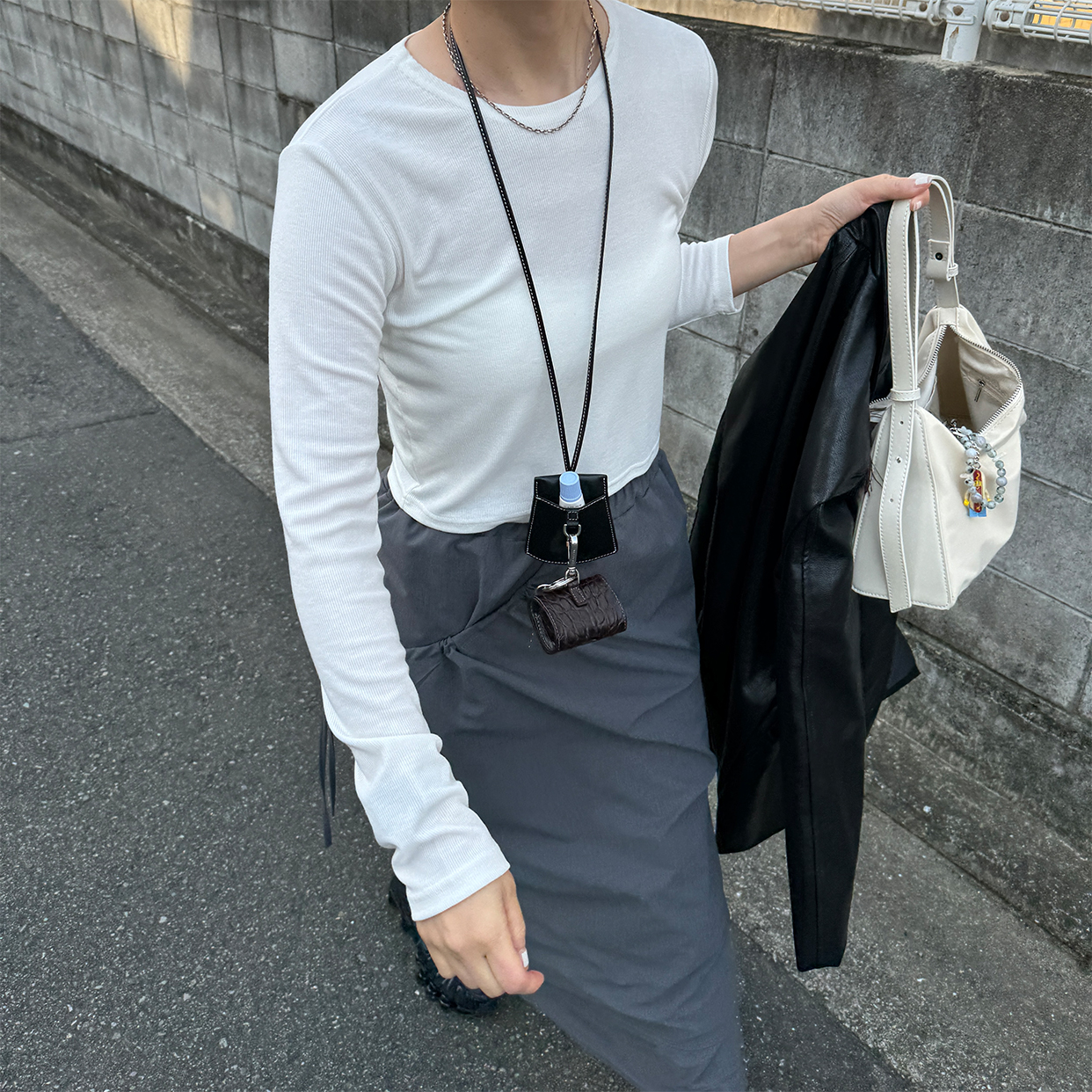 ハイク　未使用　クロップド　ロンT 新品 ホルターネッククロップドロングTシャツ（Tシャツ/カットソー）｜by