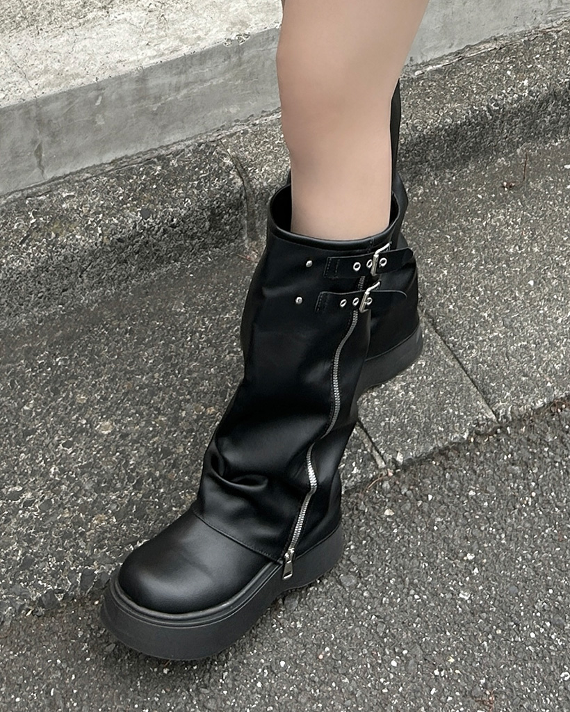 モデルフィット/万能コーデアイテム]バックルフェイクレザースクエア