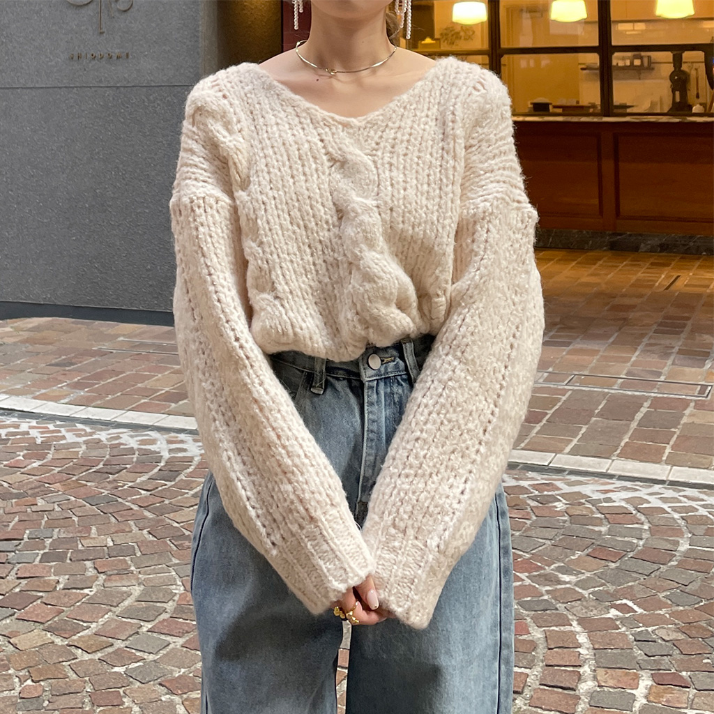 ツイストVネックニット | ファッション通販サイト NUGU