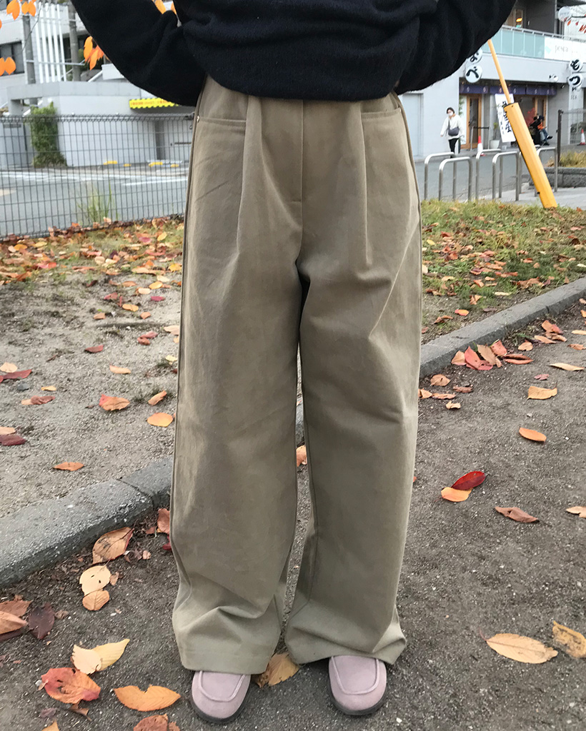 リベットポケットパンツ