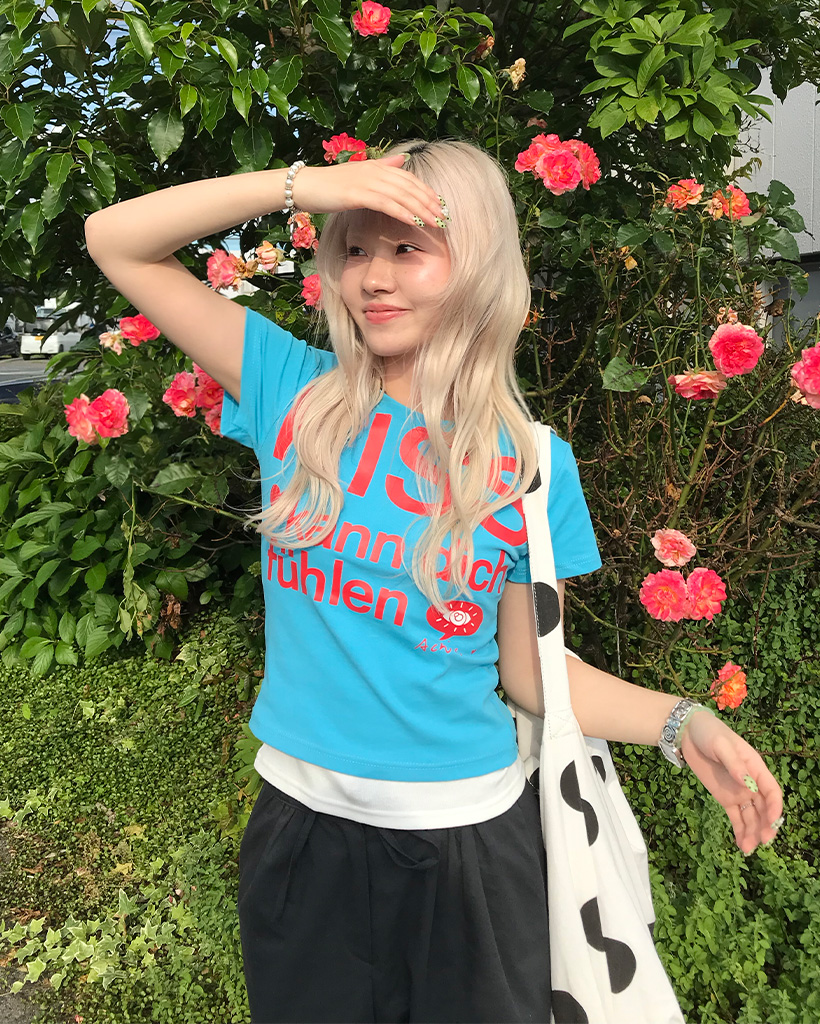 kissレタリング半袖Tシャツ