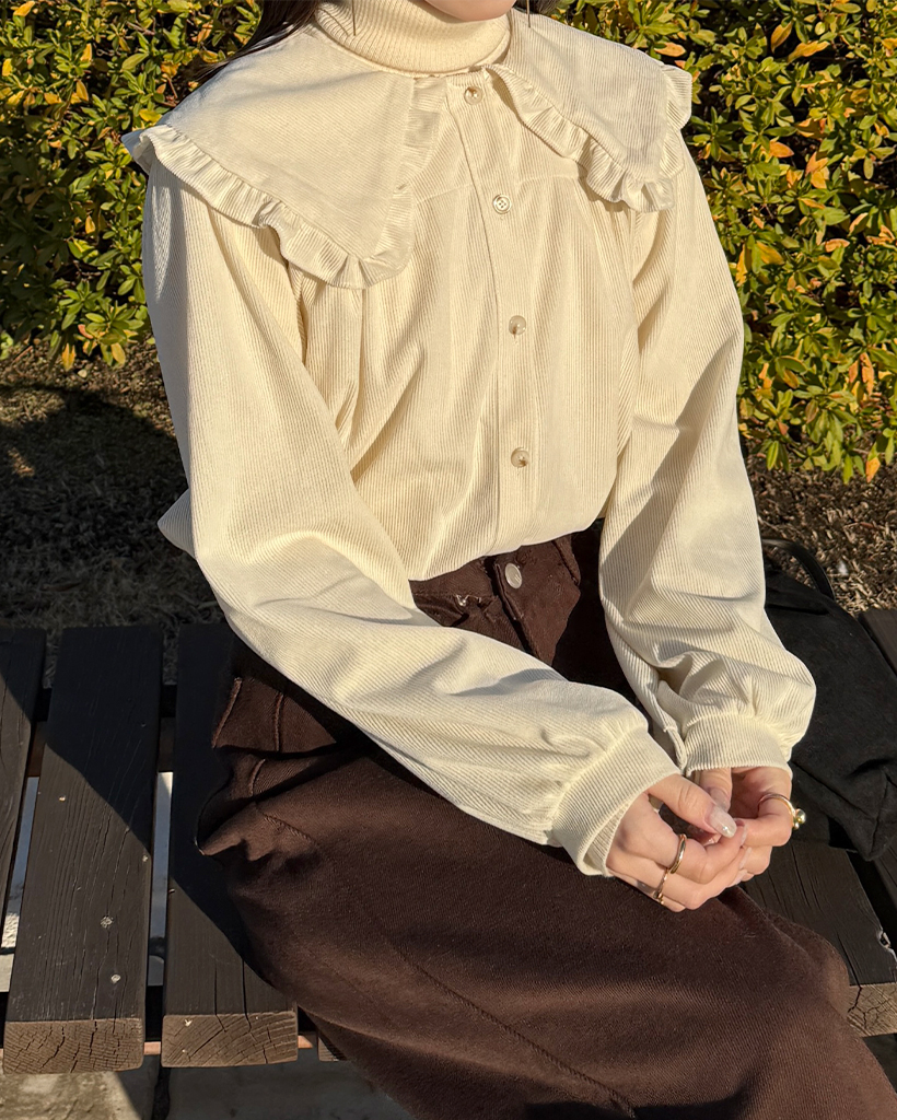 コーデュロイビッグカラーフリルブラウス